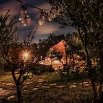 The Far End Surf House - Surf & Yoga Holidays Lourinhã