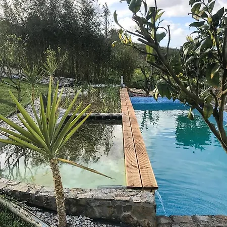 فندق مبيت وإفطار The Far End Surf House - Surf & Yoga Holidays لورينها