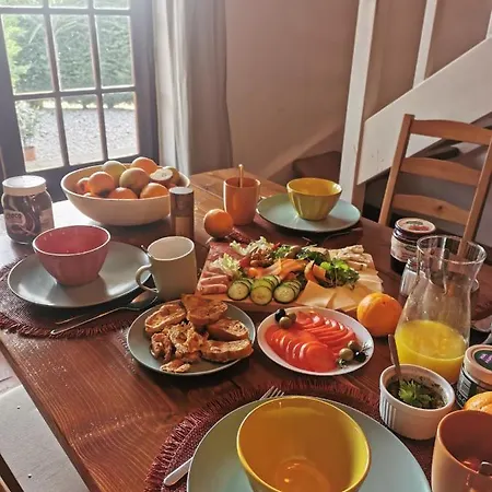 The Far End Surf House - Surf & Yoga Holidays Bed & Breakfast Lourinhã