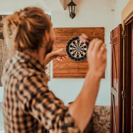 The Far End Surf House - Surf & Yoga Holidays Bed & Breakfast Lourinhã