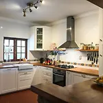 Bed and Breakfast The Far End Surf House - Surf & Yoga Holidays *