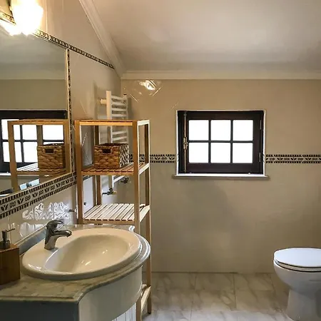 The Far End Surf House - Surf & Yoga Holidays * Лориньян