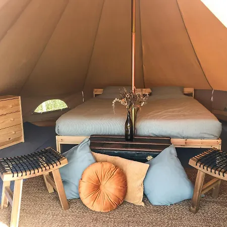 ベッド・アンド・ブレックファスト The Far End Surf House - Surf & Yoga Holidays ロウリニャン