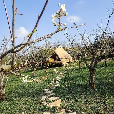 The Far End Surf House - Surf & Yoga Holidays Отель типа 