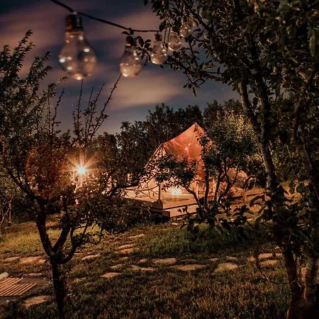 The Far End Surf House - Surf & Yoga Holidays Лориньян
