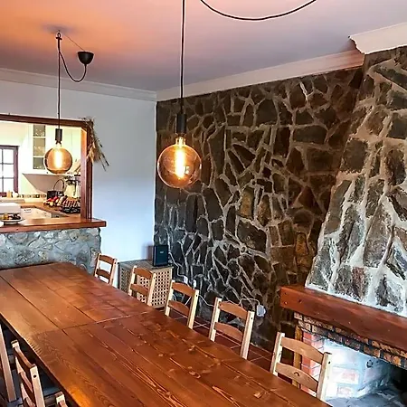 Bed and breakfast The Far End Surf House - Surf & Yoga Holidays