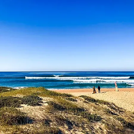 The Far End Surf House - Surf & Yoga Holidays Bed and breakfast