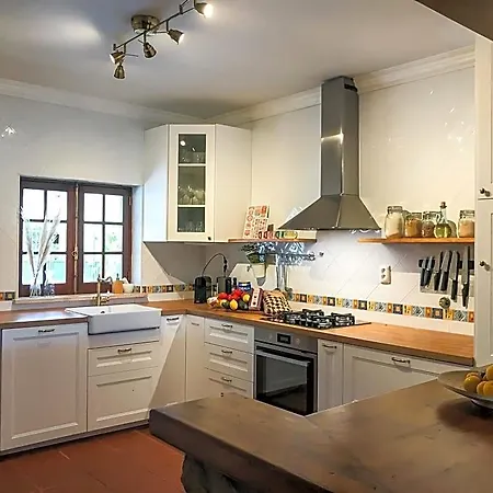 Bed and breakfast The Far End Surf House - Surf & Yoga Holidays